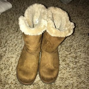Tan airwalk boots